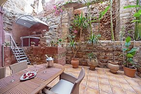 Kasteli Suites