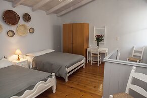 Kasteli Suites