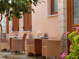 Kasteli Suites