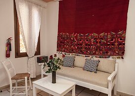 Kasteli Suites