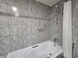 Edom Hotel