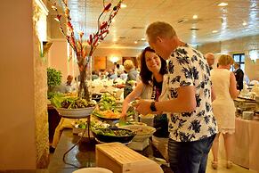 Edom Hotel
