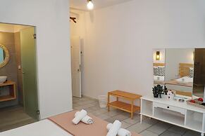 Camara Hotel