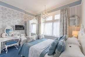 Grovefield Manor
