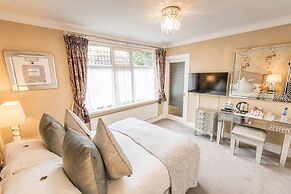 Grovefield Manor