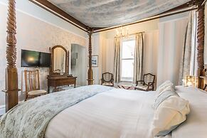 Grovefield Manor