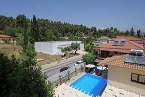 Neda Hotel