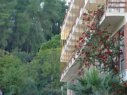 Neda Hotel