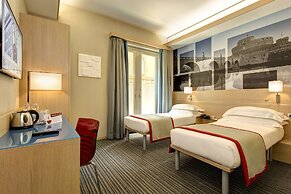 iQ Hotel Roma