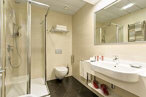 iQ Hotel Roma