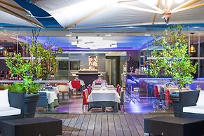 iQ Hotel Roma