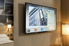 iQ Hotel Roma