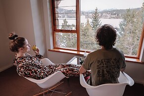 Peninsula Petit Hotel