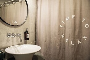 Peninsula Petit Hotel