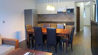Corvin Point Rooms and Apartments