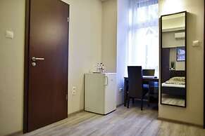 Corvin Point Rooms and Apartments