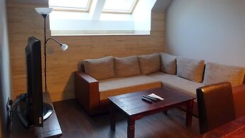 Corvin Point Rooms and Apartments