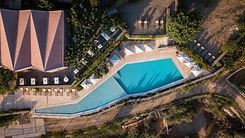 Kinsterna Hotel