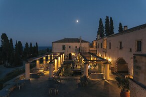 Kinsterna Hotel