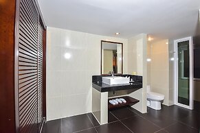 Independence Hotel by Dara