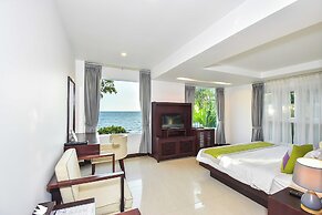 Independence Hotel by Dara