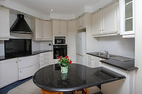 THE SANDRINGHAM B&B AND SELF-CATERING