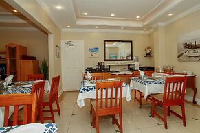 THE SANDRINGHAM B&B AND SELF-CATERING