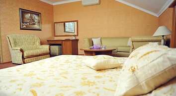 Diplomat Club Hotel