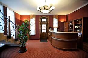 Diplomat Club Hotel