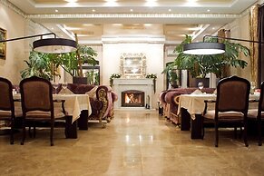 Diplomat Club Hotel
