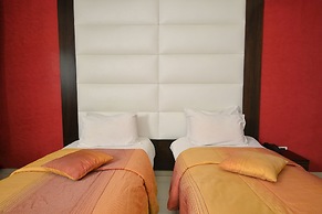 Hollywood Inn Hotel