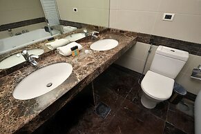 Hollywood Inn Hotel