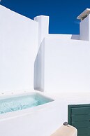 Avant Garde Suites
