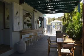 Turtle Bay Inn