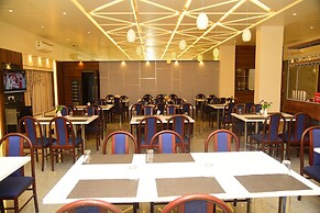 Lion Lords Inn Rajula