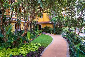 Acron Candolim Regina