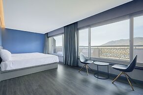Kolon Hotel