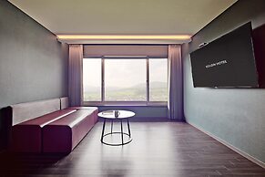Kolon Hotel