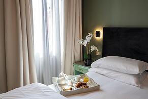 Cavour 30TRE - Hotel Moderno
