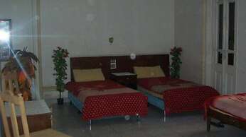 Regent House - Hostel