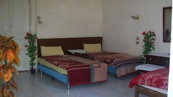 Regent House - Hostel