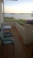 J & B Holiday House