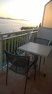J & B Holiday House