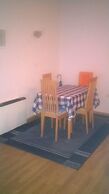 J & B Holiday House
