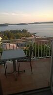 J & B Holiday House