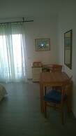 J & B Holiday House