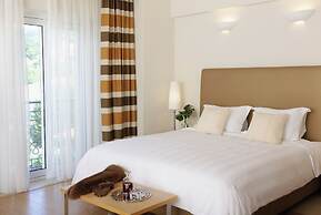 Chloe Hotel