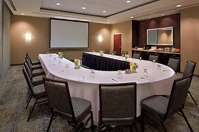 Courtyard by Marriott Kingston Highway 401/Division Street