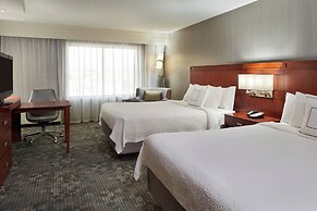 Courtyard by Marriott Kingston Highway 401/Division Street