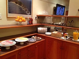 Albatross Guest House